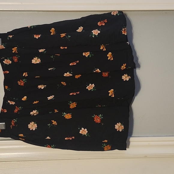 Plus Skort - Picture 4 of 8